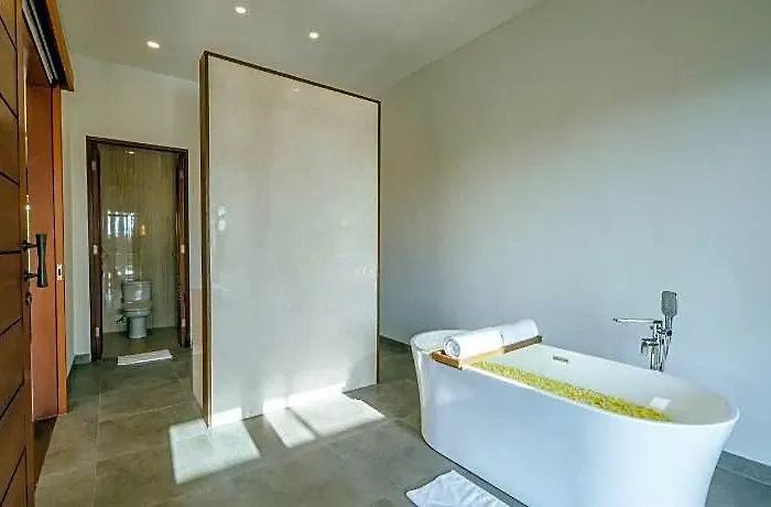 Reillo Hotel 4*